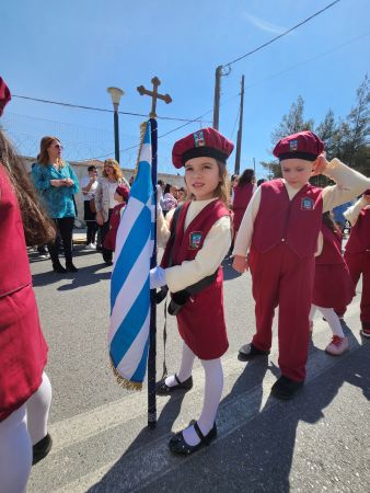 Συμμετοχή σε παρελάσεις - Ο Κόκκινος Μύλος